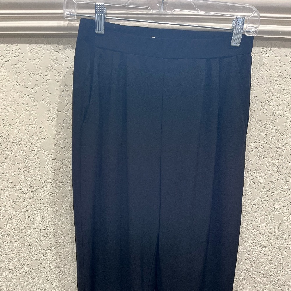 Black pants size M